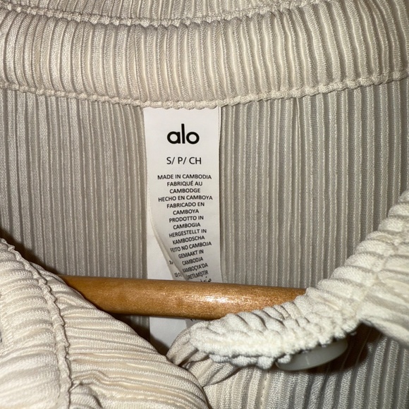 ALO Cream Micro Plisse Shirt Dress Pleated S - Picture 6 of 7